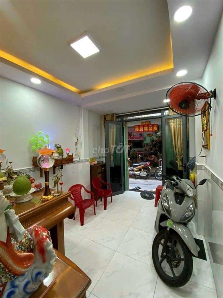 Bán nhà đường phó cơ điều ,gần chợ thiết Quận 11