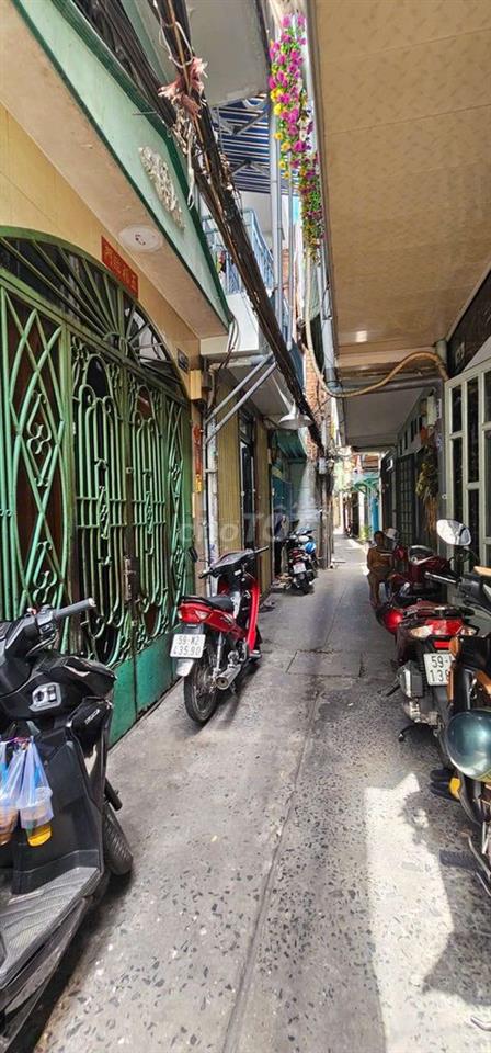chỉ 1 tỷ 820 có nhà ngay vòng xoay lê đại hành Q11