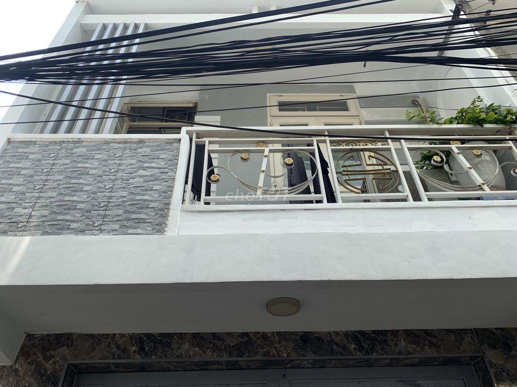 Bán nhà trung tâm Quận 11 , Sổ hồng riêng