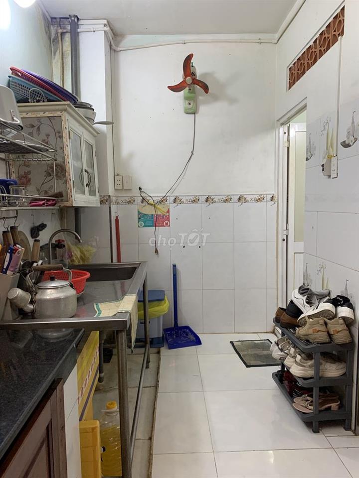 Bán nhà trung tâm Quận 11 , Sổ hồng riêng