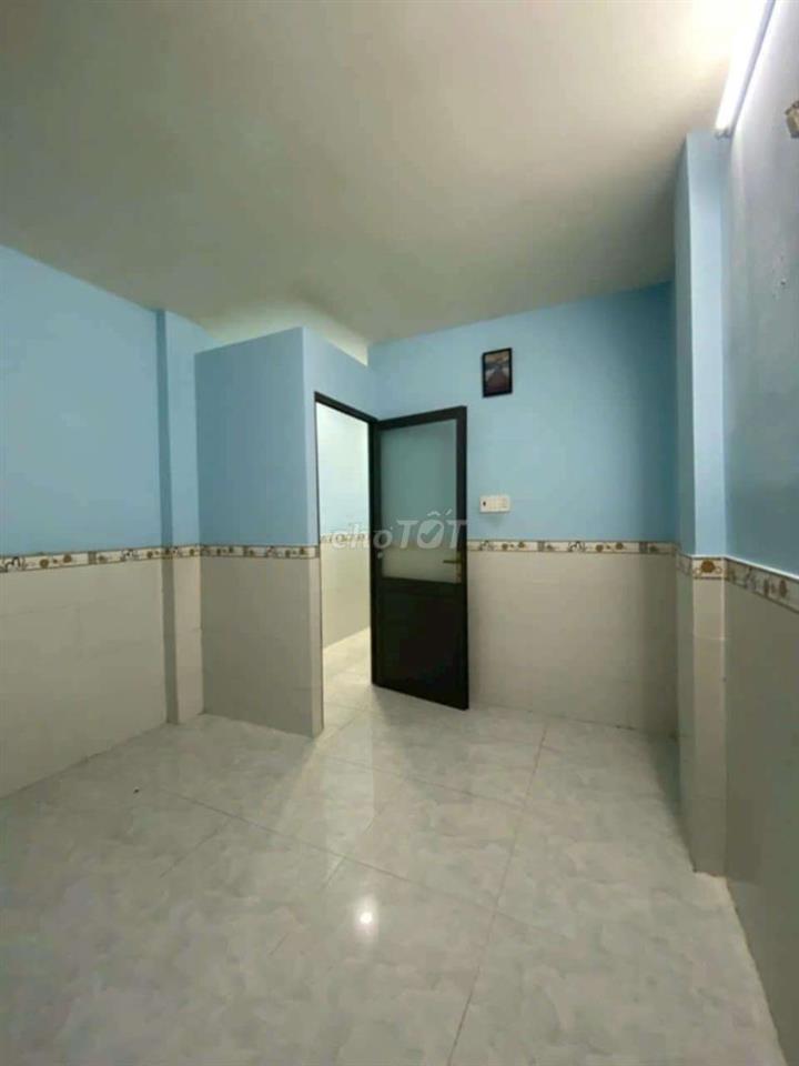 Bán nhà Đường Phạm Văn Chí, Phường Phú Lâm, Quận 6, 5 tầng, Hẻm ôtô 