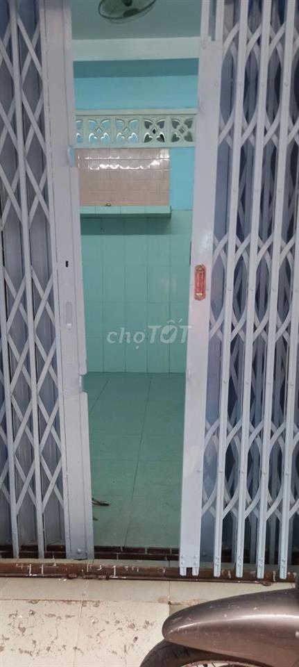 Bán nhà đẹp vào ở liền sổ đầy đủ lạc long quân