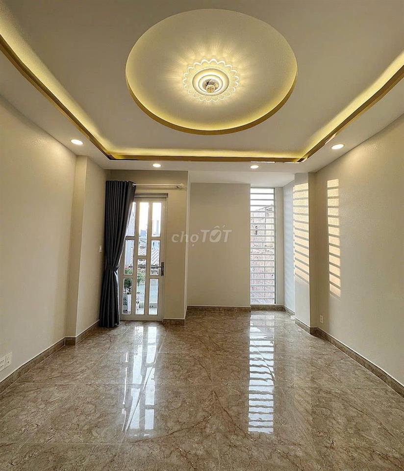 Cho thuê nhà nguyên căn mặt tiền ở Lạc Long Quân Phường 5 Quận 11