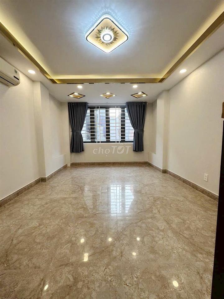 Cho thuê nhà nguyên căn mặt tiền ở Lạc Long Quân Phường 5 Quận 11