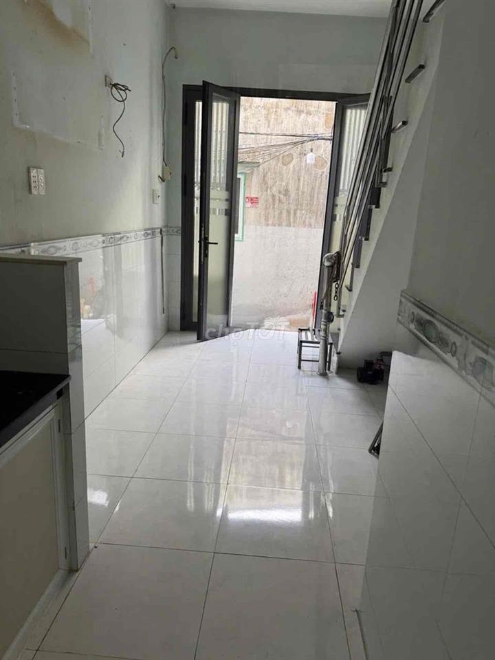 Bán nhà Bình Tiên, 20m2, 2 tầng, sổ vuông vức hoàn công đủ, hẻm 3m
