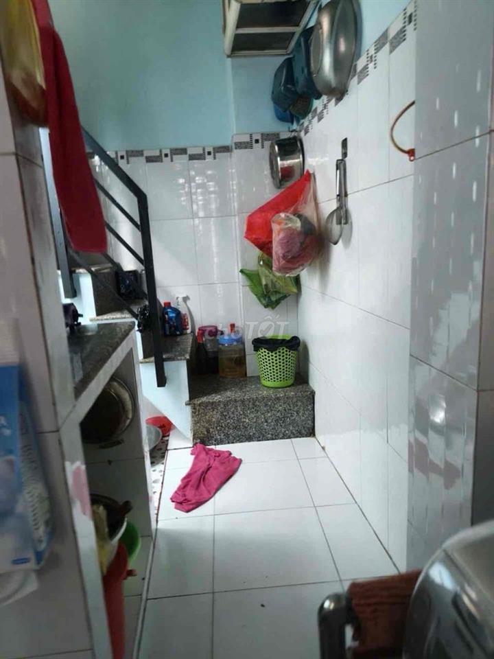 Bán nhà Bà Hom, 2 tầng, gần 20m2 nở hậu, HXH 5m thông, sát chợ Phú Lâm