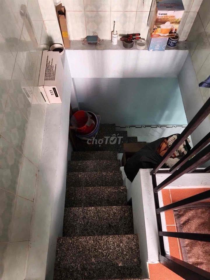Bán nhà Bà Hom, 2 tầng, gần 20m2 nở hậu, HXH 5m thông, sát chợ Phú Lâm