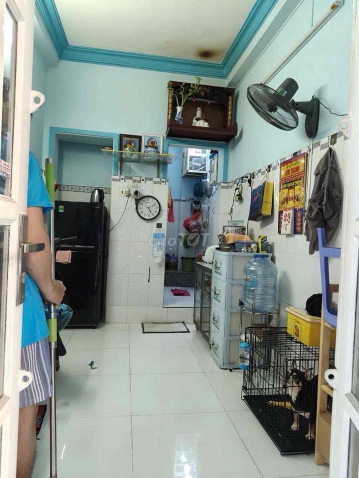Bán nhà Bà Hom, 2 tầng, gần 20m2 nở hậu, HXH 5m thông, sát chợ Phú Lâm