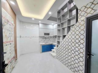 Bán nhà Tân Hoà Đông gần 20m2, nhỉnh 2 tỷ, 3 tầng, 2PN2WC, SHR, HC