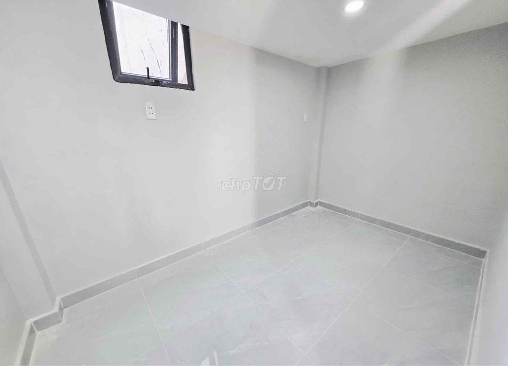 Bán nhà Tân Hoà Đông gần 20m2, nhỉnh 2 tỷ, 3 tầng, 2PN2WC, SHR, HC