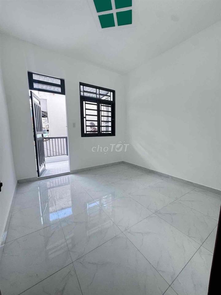 BÁN NHÀ BÀ HOM 2 TẦNG, SÁT CHỢ PHÚ LÂM, 30M2, 2PN, HẺM AN NINH, RỘNG