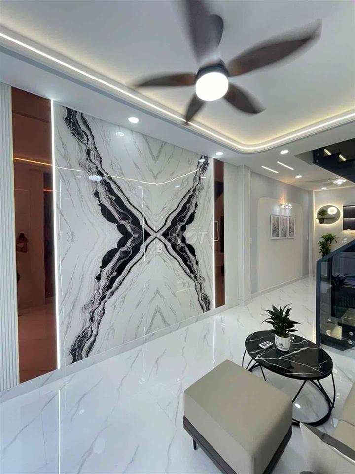 Bán nhà Minh Phụng, 1 trệt 2 lầu ST, 40m2, 4PN, ngay bùng binh Cây Gõ