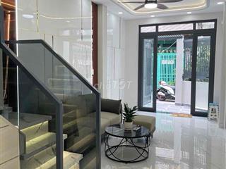 Bán nhà Minh Phụng, 1 trệt 2 lầu ST, 40m2, 4PN, ngay bùng binh Cây Gõ