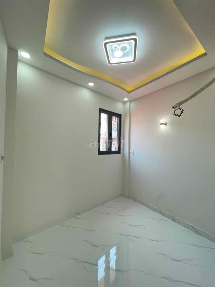 Bán nhà Minh Phụng, 1 trệt 2 lầu ST, 40m2, 4PN, ngay bùng binh Cây Gõ