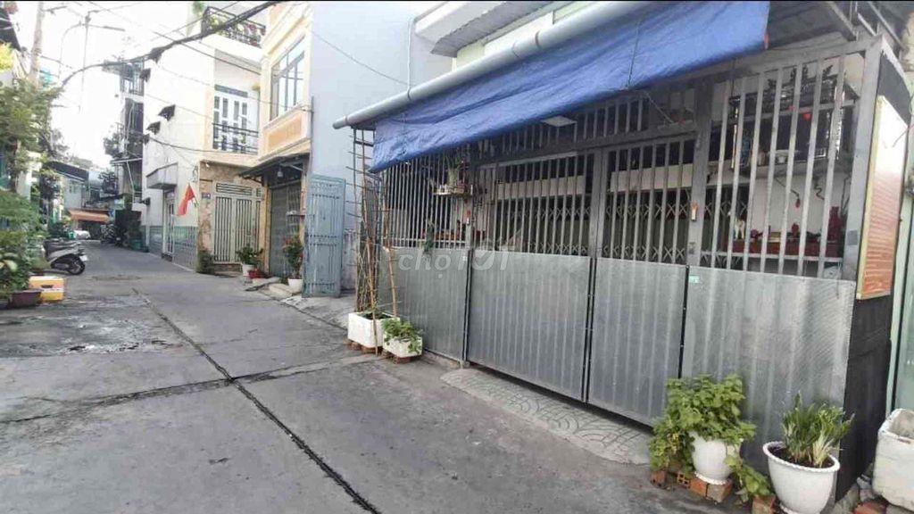 NHÀ LÔ GÓC LÊ VĂN QUỚI ĐS8, HXH THÔNG, 5x8M, NHỈNH 2 TỶ