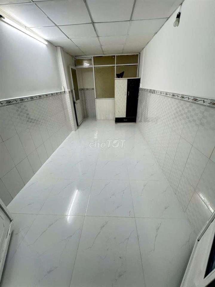 Nhà nhỏ sổ hồng riêng đường Mã Lò quận Bình Tân 