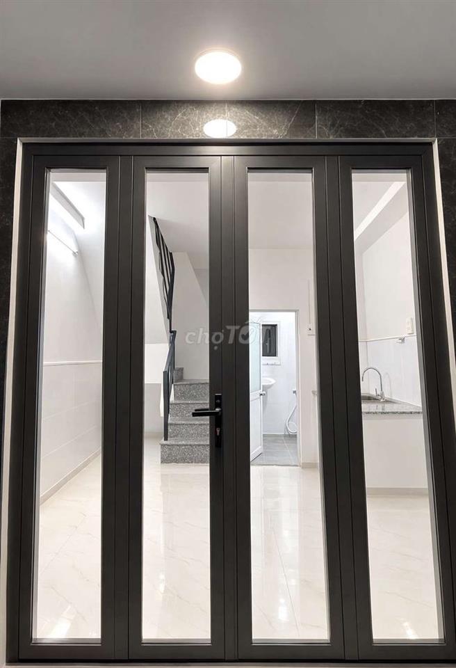Nhà 3 tầng Ngay Ngã tư Lạc Long Quân Âu Cơ