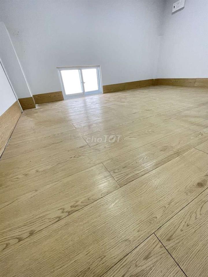 Nhà 3 tầng Ngay Ngã tư Lạc Long Quân Âu Cơ