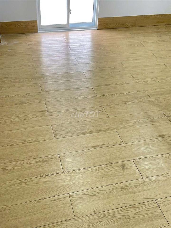 Nhà 3 tầng Ngay Lạc Long Quân Âu Cơ 