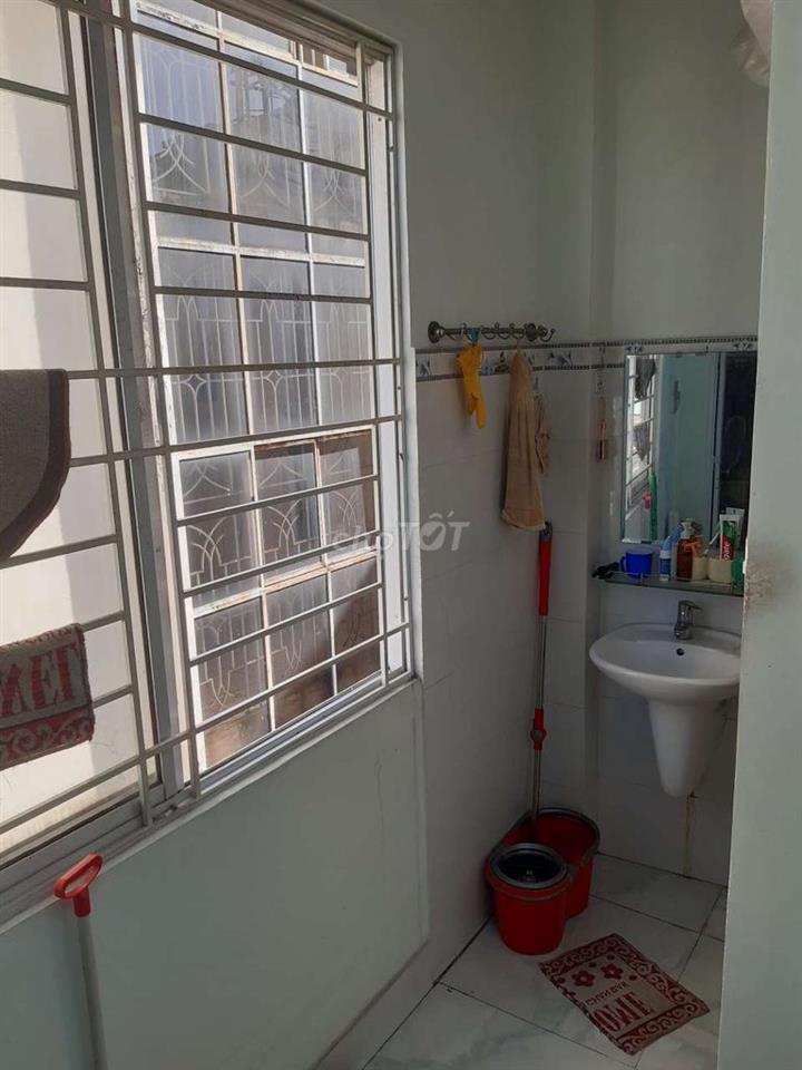 nhà mặt tiền cần bán