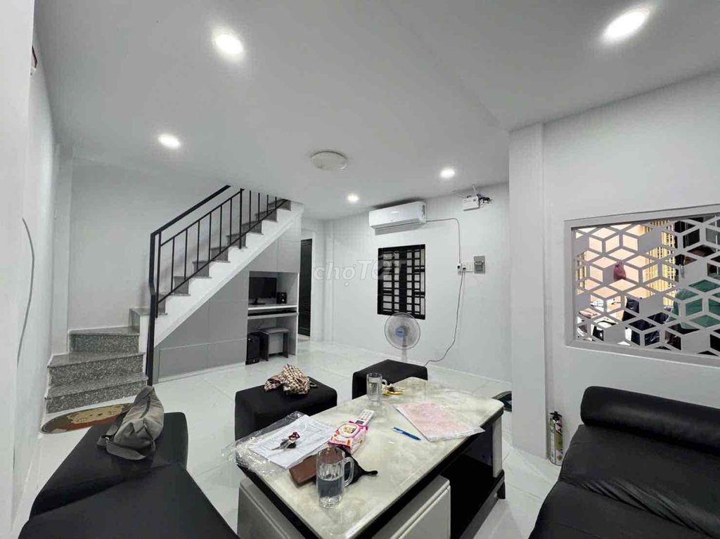 Sốc ! Giảm 250tr. chỉ còn 4tỷ850 TL nhẹ. 44m2 hẻm 1/ Hoà Bình