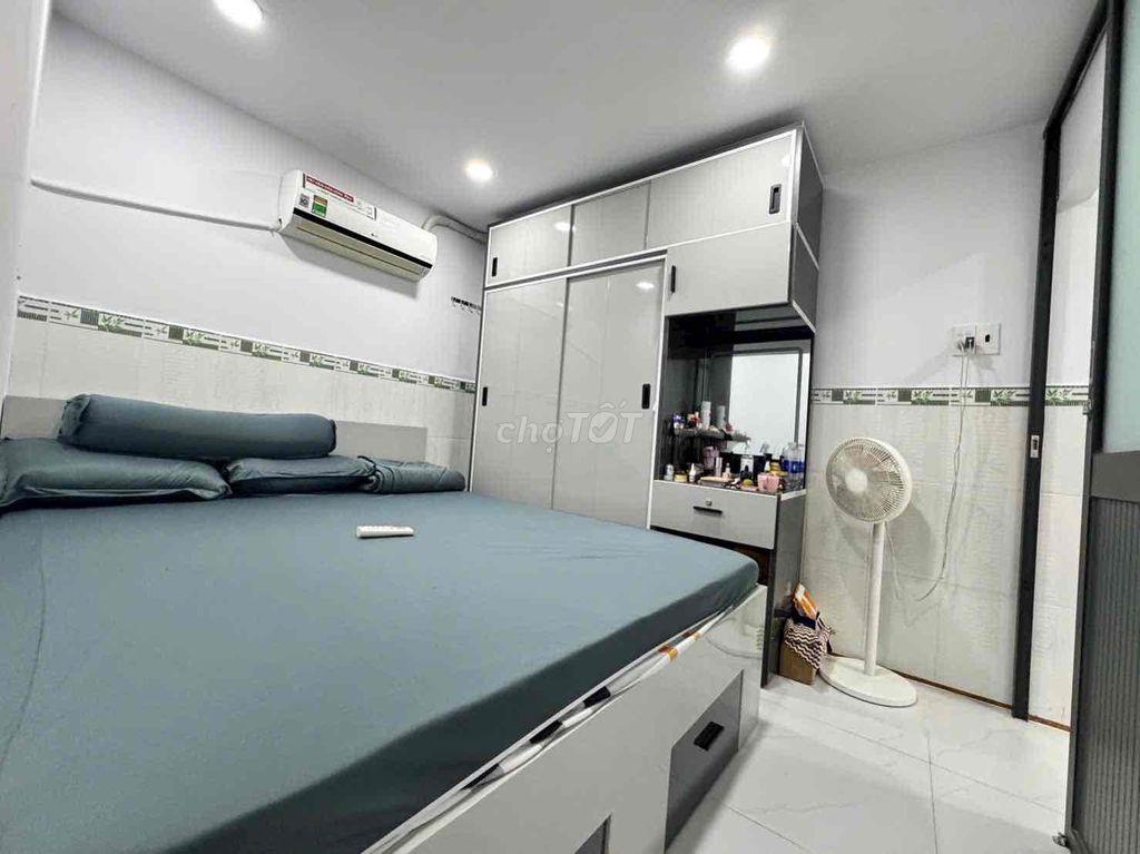 Sốc ! Giảm 250tr. chỉ còn 4tỷ850 TL nhẹ. 44m2 hẻm 1/ Hoà Bình