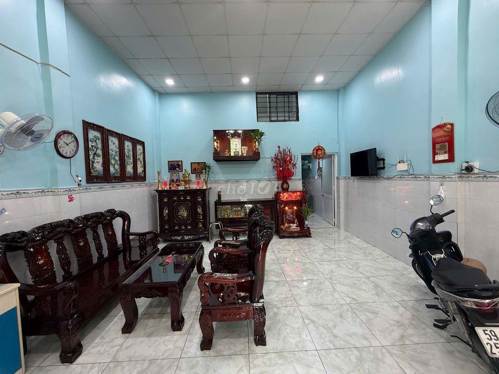 BÁN GẤP HXH LẠC LONG QUÂN Q11 DT 5X12M CN 66M ,2 TẦNG 7,8 CÒN 5,5TỶ TL
