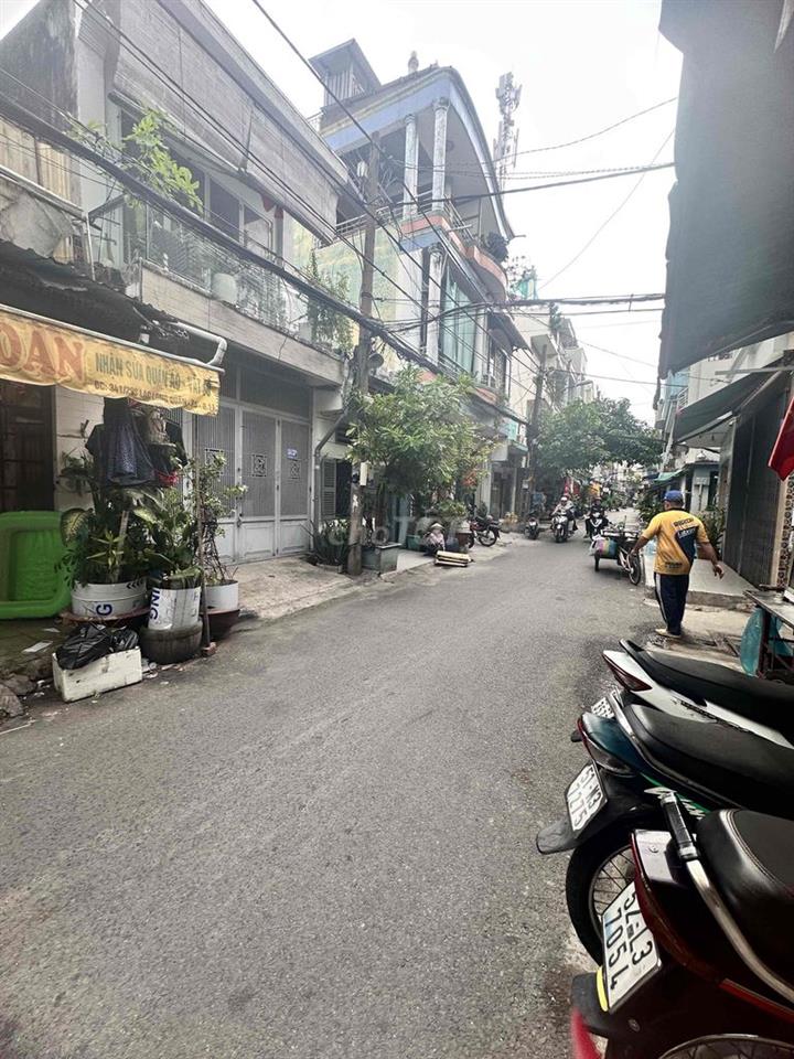 cần bán gấp nhà cho con du học