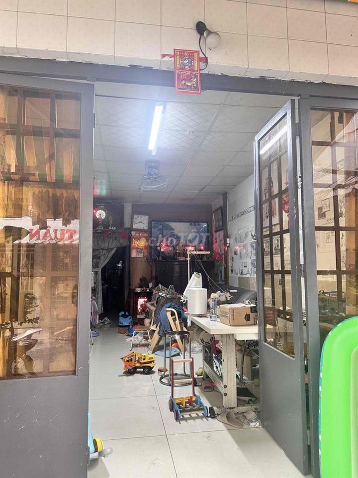 cần bán gấp nhà cho con du học