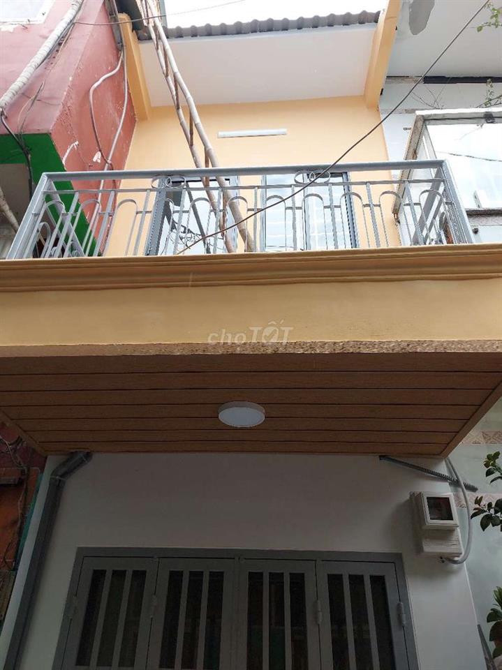 Bán nhà hẻm Lạc Long Quân