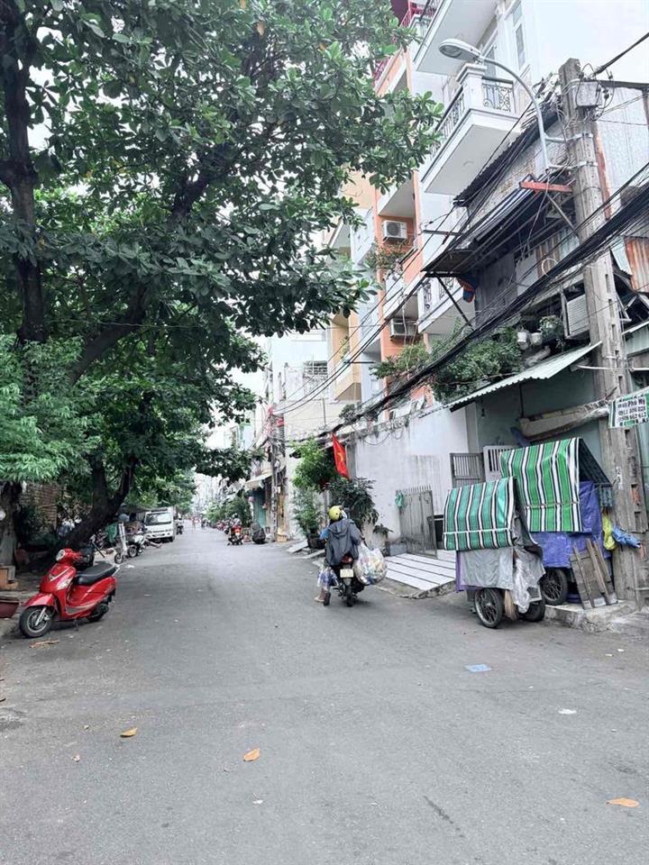 nhà mới ở ngay - 4 tấm hoàn công đủ - sổ đẹp