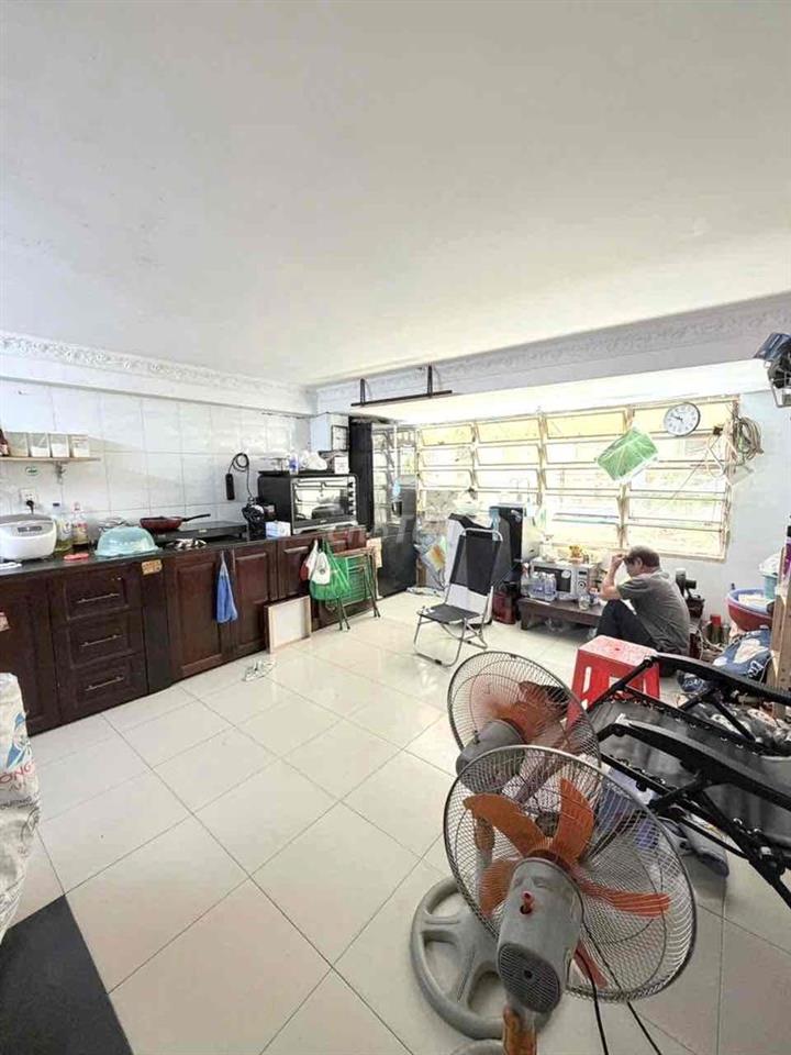 Nhà hẻm xe hơi 4 TẦNG Hoà Bình giáp Đầm Sen vị trí đẹp