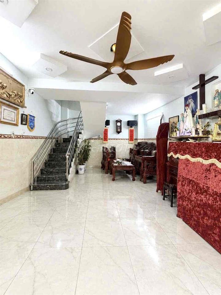 Nhà hẻm xe hơi 4 TẦNG Hoà Bình giáp Đầm Sen vị trí đẹp