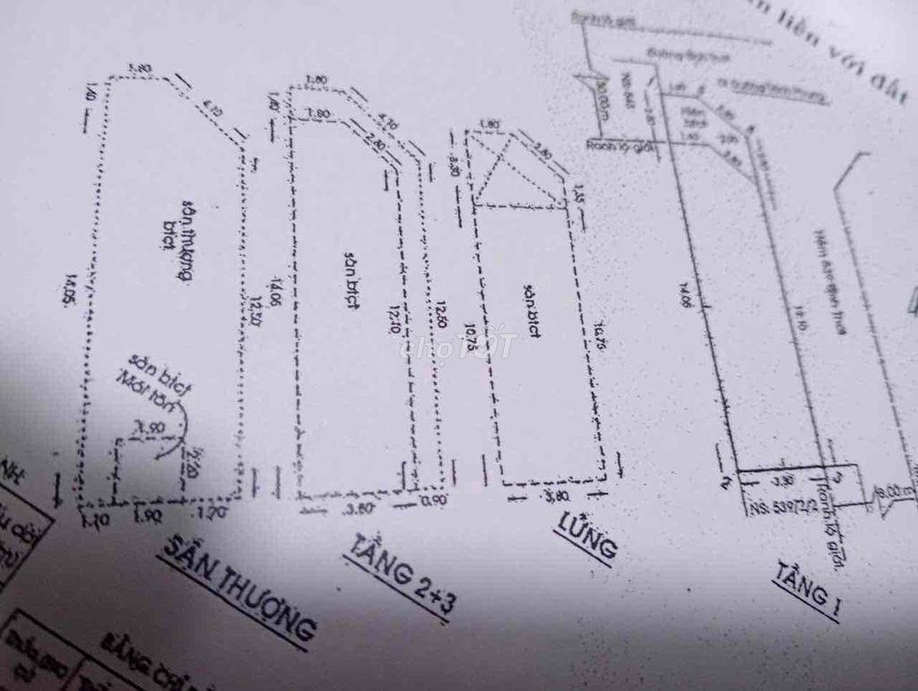 Bán nhà căn góc Quận 11, Giá Rẻ