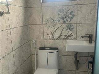 Cho thuê nhà 4 tầng,  Mặt Tiền Nguyễn Phi Khanh, Quận 1