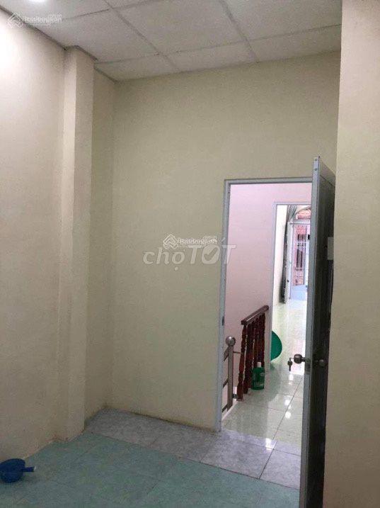 Nhà Hẻm Rộng Rãi Quận 11 Xách Vali Vô Ở Liền