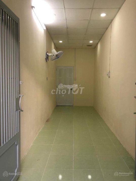 Nhà Hẻm Rộng Rãi Quận 11 Xách Vali Vô Ở Liền