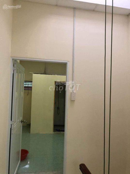Nhà Hẻm Rộng Rãi Quận 11 Xách Vali Vô Ở Liền