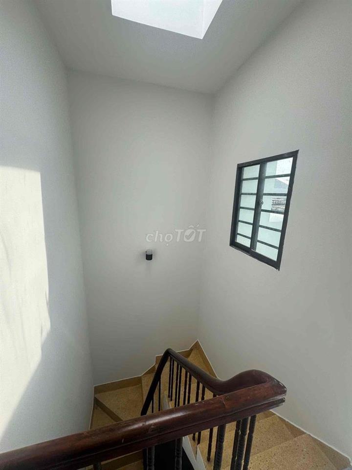 Cho Thuê Nhà Nguyên Căn Đội Cung