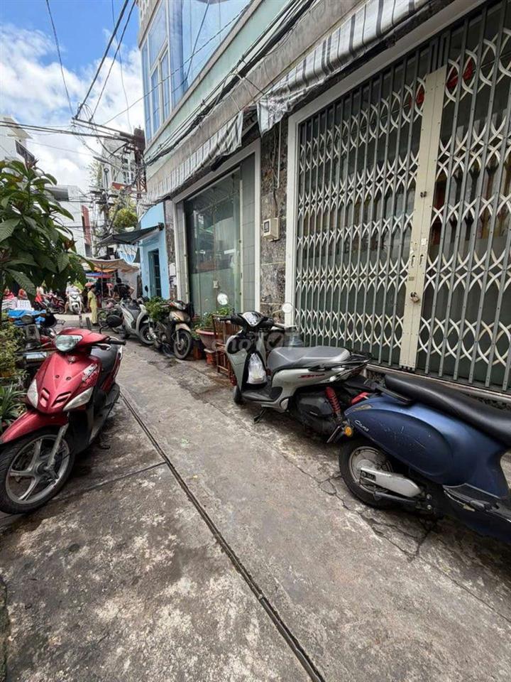 cho thuê nhà gần chợ 