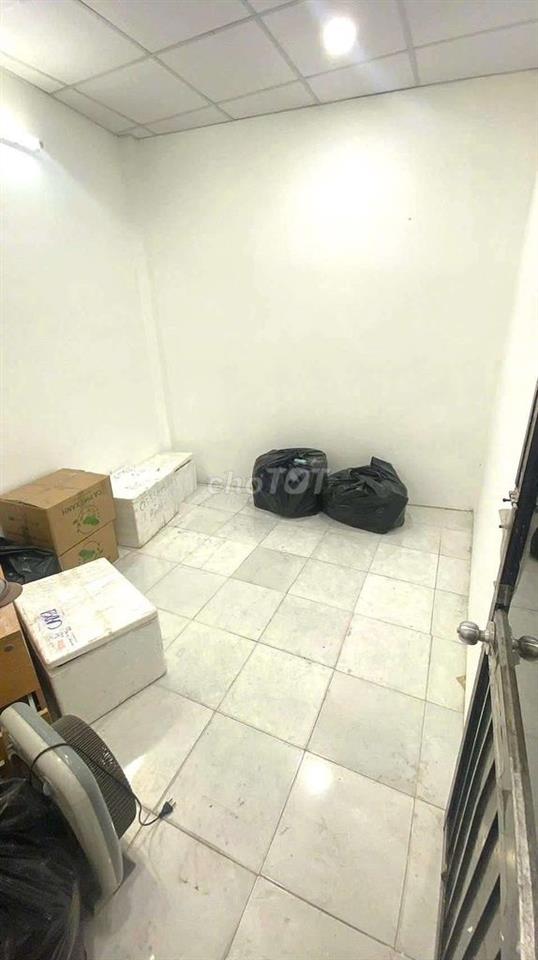 Thoại Ngọc Hầu. Tân Phú (3pn, 2wc). hẻm xe hơi. Dtsd 80m2