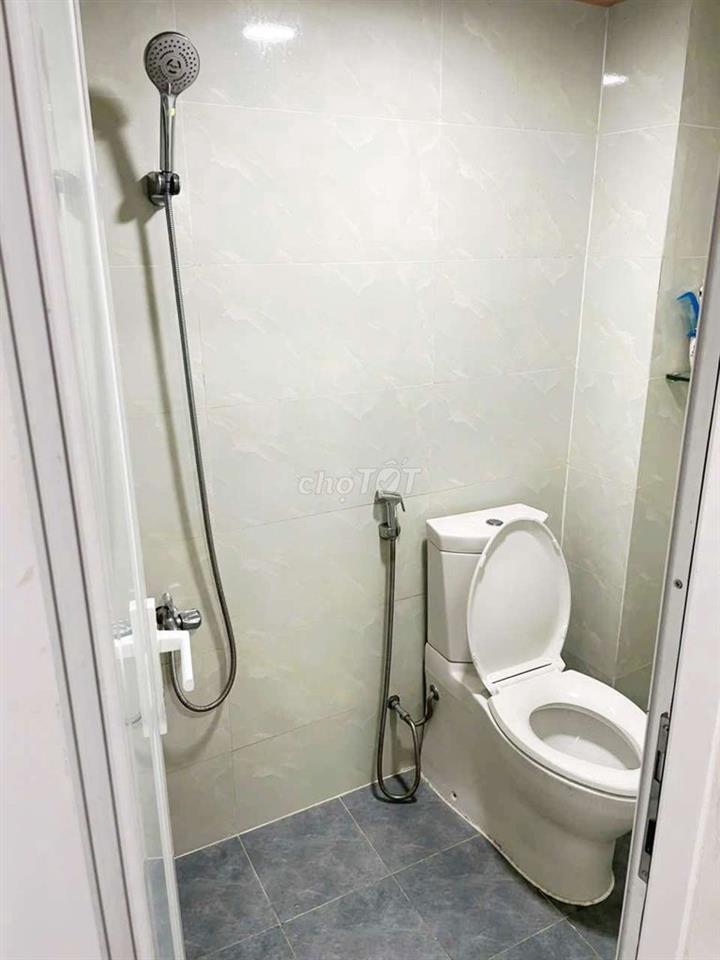 Huỳnh Văn Chính. Tân Phú (2pn, 2wc) hẻm xe hơi.Dtsd 80m2