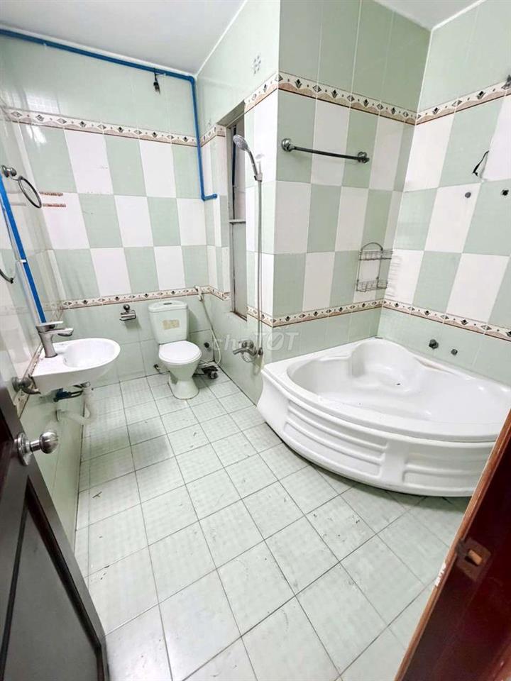 Gò Dầu. Tân Phú 6 x 14 ( 3pn, 4wc). Hẻm xe tải. Dtsd 252m2