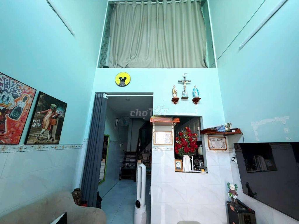 Lạc Long Quân. Tân Bình (1pn, 1wc). Dtsd 72m2