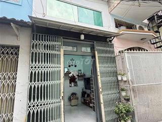 Lạc Long Quân. full nội thất (1pn, 1wc). Hẻm ba gác. DTSD 4M2