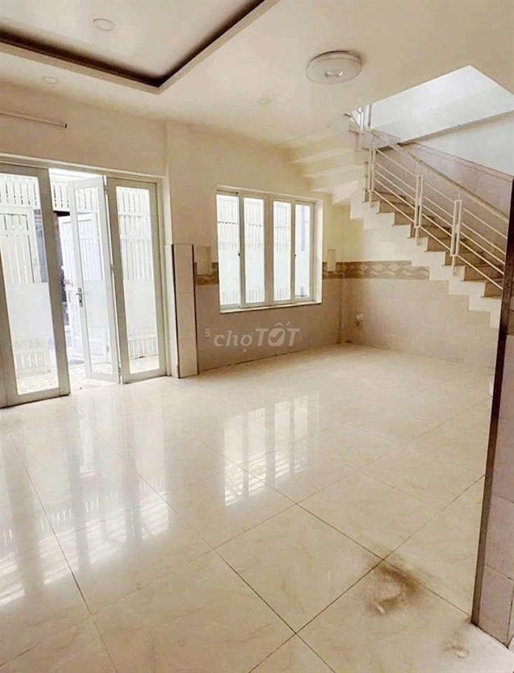 Lũy Bán Bích. Tân Phú 8 x 8 (3pn, 4wc). hẻm xe hơi. Dtsd 256m2