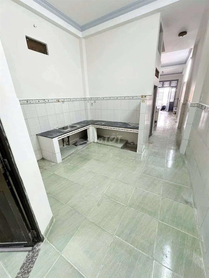 Mặt tiền Hiền Vương. Tân Phú (3p, 3wc). Dtsd 160m2