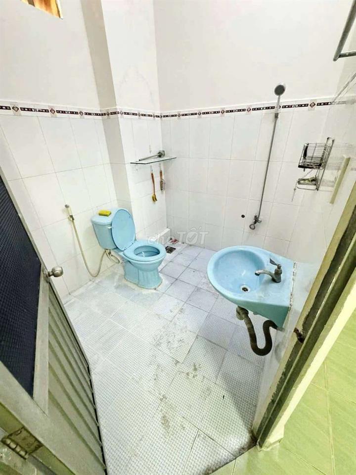 Mặt tiền Hiền Vương. Tân Phú (3p, 3wc). Dtsd 160m2