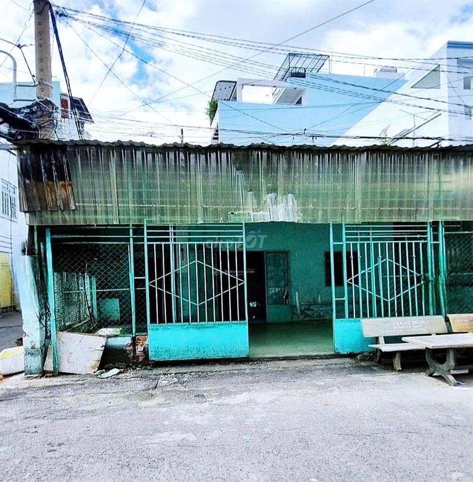Hoàng Ngọc Phách. Tân Phú (2pn, 1wc). Hẻm xe hơi. Dtsd 120m2