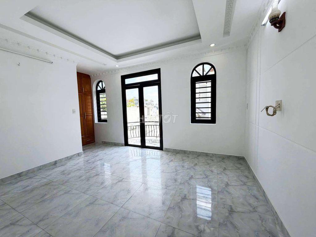 Đường số 22 Lê Văn Quới. (4pn, 5wc). hẻm xe hơi. Dtsd 216m2